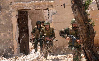 ارتش سوریه با پیشروی مقابل تروریست ها در برخی مناطق این کشور ، عرصه را بر شبه نظامیان تحت حمایت خارج تنگ کرده است . نیروهای ارتش سوریه با ادامه عملیات‌ پاکسازی در حلب ، ده ها تن از شبه‌ نظامیان را به هلاکت رساندند .