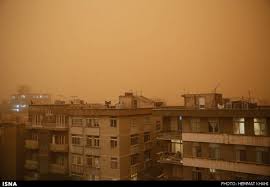 رییس ستاد محیط زیست و توسعه پایدار شهرداری تهران با بیان اینکه مدل آلودگی هوای پایتخت تغییر کرده گفت: در سال جاری ریزگردها ی ناشی از بیابانهای اطراف تهران موجب بحرانی شدن هوا شده اند.