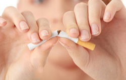 احتمال ابتلا به سرطان گردن رحم در زنان سیگاری بیشتر است.