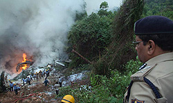 سقوط هواپيما در نزديكي پايتخت هندوراس منجر به مرگ 14 نفر شد.
