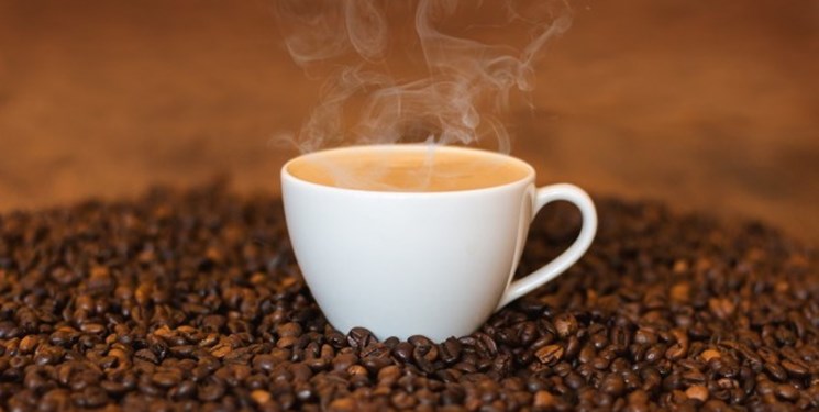 در شرایطی که برخی محققان در مورد مصرف بیش از حد قهوه و اعتیاد به کافئین هشدار می‌دهند، بررسی های جدید نشان می دهد نوشیدن حداکثر 25 فنجان قهوه در روز نیز خطری برای سلامتی افراد ایجاد نمی کند.