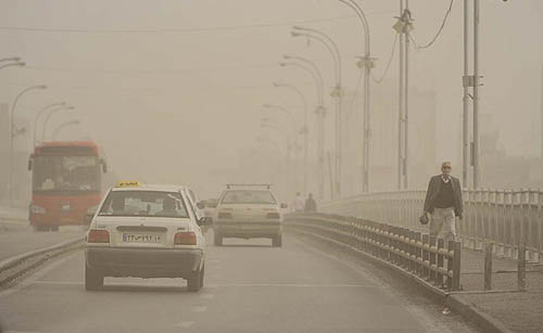 گرد و غبار و آلودگی هوا و افزایش میزان آلاینده ها باعث تعطیلی مدارس، دانشگاهها در برخی استانهای کشور شد.