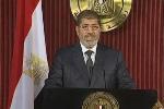 مرسی ۲۵ نوامبر، بیانیه ای منتشر کرد که در آن علاوه بر افزایش اختیارات رییس جمهور اختیار دستگاه قضایی در انحلال مجلس و هیئت تدوین قانون اساسی سلب شده بود.
