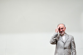 معاون رئیس‌جمهور و رئیس سازمان انرژی اتمی ایران به مناسبت آغاز فرآیند اجرای برجام، پیامی خطاب به ملت شریف ایران صادر کرد.
