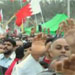 تظاهر کنندگان بحرینی که در میدان لؤلؤ شهر منامه تجمع کرده اند می گویند تا زمانیکه دولت برکنار و عاملان سرکوب خونین مردم به دست عدالت سپرده نشود دست از تظاهرات و اعتراض برنخواهند داشت.
