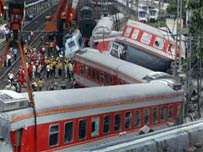 برخورد دو قطار در المان چهل و پنج کشته و زخمی برجای گذاشت.
