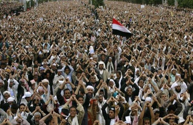 رهبرالحوثی‌های یمن باتاکید بر مسالمت‌آمیز بودن تظاهرات ضد دولتی، امروز و فردا را روز مشخص شدن سرنوشت انقلاب مردمی خواند.