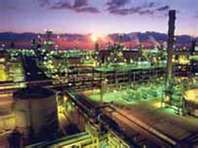 مدیر عامل سازمان منطقه ویژه اقتصادی انرژی پارس گفت : زیرساخت های لازم برای توسعه صنایع پایین دستی صنعت نفت و سرمایه گذاری پتروشیمی در منطقه به وسعت 1400 هکتار آماده شده است.
