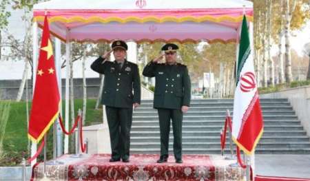 وزیران دفاع و پشتیبانی نیروهای مسلح جمهوری اسلامی ایران و جمهوری خلق چین در پایان دیدار خود در تهران، موافقتنامه همکاری دفاعی - نظامی دو جانبه امضا کردند.