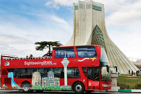 مدیرعامل شرکت واحد اتوبوسرانی تهران گفت: «اتوبوس گردشگری روباز» میزبان مسافران پایتخت در تابستان است.