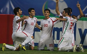 ملی پوشان جوانان فوتبال ایران با پیروزی در نبرد حساس فردا (یکشنبه) مقابل کره جنوبی به جام جهانی راه یافته و یک گام دیگر به قهرمانی در آسیا نزدیک تر می شوند. 
   
  
 
 
 
 
