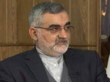 رئیس کمیسیون امنیت ملی و سیاست خارجی مجلس با بیان اینکه عمر راکتور تحقیقاتی تهران رو به پایان است، گفت: تکمیل رآکتور آب سنگین اراک متوقف نمی‌شود.