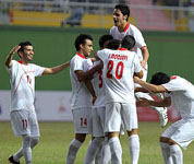 تيم فوتبال اميد ايران با برتري برابر عمان حريف ژاپن در مرحله نيمه نهايي شد.