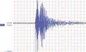 بزرگی زلزله دیشب تبریز ۵ در مقیاس ریشتر به مرکزیت ورزقان اعلام شد.