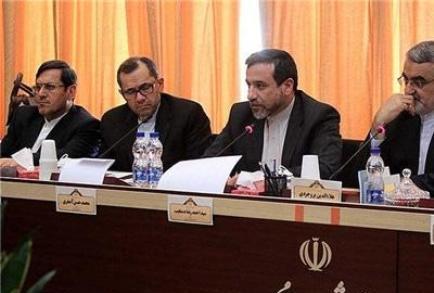 سومین روز مذاکرات کارشناسی ایران و گروه ۱+۵ درباره ساز و کارهای اجرایی گام نخست توافق هسته ای ژنو و زمان اجرای آن برگزار شد.
