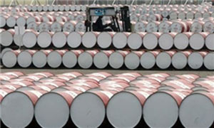 شرکت نفتی سینوپک چین میزان واردات نفت خود از ایران طی ماه می را به روزانه ۲۸۰ هزار بشکه افزایش داده است. 
  
 
