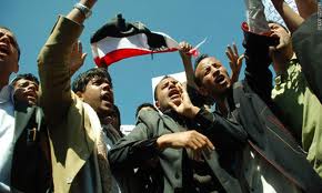 نیروهای ارتش و گارد ریاست جمهوری یمن با یکدیگر درگیر شدند.