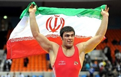 امیر علی اکبری دلاور تهرانی توانست دومین مدال طلای بازی های جهانی و نخستین طلای تاریخ سنگین وزن کشتی فرنگی ایران را کسب کند.