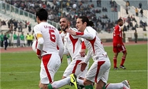 تیم ملی فوتبال ایران که در رقابت های مقدمات جام جهانی نتوانسته انتظارات را برآورده کند و برای رسیدن به این رویداد کار بسیار سختی دارد، رقابت های مقدماتی جام ملت های آسیا را با قدرت آغاز کرد و با درخشش دژاگه و قوچان نژاد لبنان را گلباران کرد.