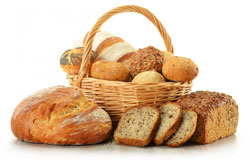 آیا همه نان های حجیم صنعتی اند؟ آیا به این نان ها جوش شیرین می زنند؟ ارزش تغذیه ای نان های حجیم با کدام یک از نان های مسطح بربری، لواش، تافتون و سنگک برابری می کند؟