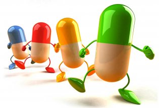 استاد دانشگاه علوم پزشکی شهید بهشتی گفت :‌ جوامع پزشکی در دنیا به والدین توصیه می کنند از مصرف خودسرانه آنتی بیوتیک ها در کودکان خودداری کنند.