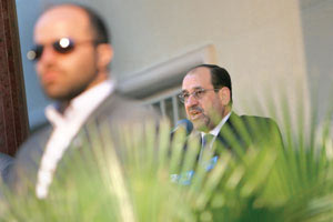 		نوری المالکی نخست وزیر عراق روز دوشنبه برای دیدار با مقامات جمهوری اسلامی ایران به تهران سفر می کند.
		