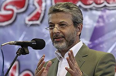 وزیر علوم، تحقیقات وفناوری با اشاره به دانشگاه احمدی نژاد گفت: اساسنامه این دانشگاه تحت عنوان دانشگاه جامع بین المللی در وزارت علوم نهایی و تصویب شد.
