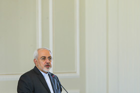 وزیر خارجه ایران گفت: بازی در شرایط جدید بین‌المللی بازی تاثیرگذاری بر قلب‌ها و مغزهاست. بازی تاثیرگذاری و بازی نفوذ است.