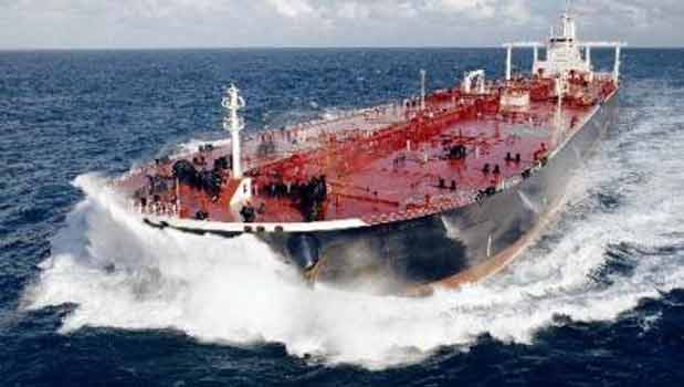 رئیس کل بیمه مرکزی گفت: آمادگی داریم تا کشتی‌ها و نفت‌کش‌های ورودی به آب‌های ایران را در صورت نداشتن پوشش بیمه ، تحت پوشش قرار دهیم تا حمل ‌ و ‌نقل‌ها بدون هیچ دغدغه‌ای انجام شود.