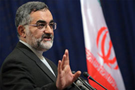 در پی اظهارات گستاخانه سفیر انگلیس در تهران رئیس کمیسیون امنیت ملی و سیاست خارجی مجلس این نظرهای گستاخانه را محکوم کرد.
