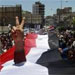 جنبش میدان التغییر صنعا در پایتخت یمن تاکید کرد: کشورهای شورای همکاری خلیج فارس پیروزی انقلاب یمن را نمی خواهند و از رسیدن توفان تغییر به کشورهایشان بیم دارند. 
