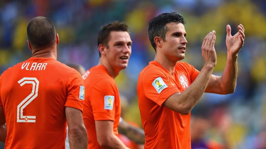 تیم ملی فوتبال هلند با برتری در ضربات پنالتی حریف آرژانتین در مرحله نیمه‌نهایی جام جهانی شد.