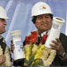 مورالس رئیس جمهور بولیوی کارخانه فراورده های شیری بخش آچاکاچی در شمال استان لاپاز را با حضور سفیر جمهوری اسلامی ایران افتتاح کرد.

