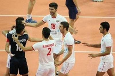 تیم ملی والیبال جوانان ایران در مرحله یک هشتم نهایی مسابقات قهرمانی جهان مقابل مصر با نتیجه ۳ بر صفر پیروز شد و به جمع هشت تیم برتر این رقابت ها رسید.