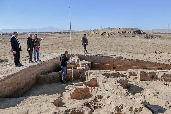 به رغم ۱۴ فصل کاوش در دژ الموت، باستان شناس ها همچنان به دنبال یافتن مقبره حسن صباح، بنیانگذار فرقه اسماعیلیه در ایران هستند.