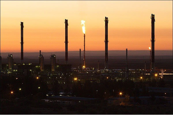 معاون وزیر نفت با اشاره به شمارش معکوس راه اندازی سه مجتمع جدید بنزین سازی از افزایش ۲۴ میلیون لیتری تولید بنزین و گازوئیل یورو ۴ تا پایان سال جاری خبر داد.