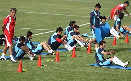 کادر فنی تیم ملی ،‌اسامی ۲۳ بازیکن را برای حضور در دو دیدار برابر ازبکستان و ترکمنستان اعلام کرد.