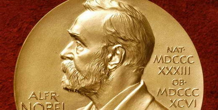 تنها نیمی از اعضای انتخاب نوبل ادبیات برای انتخاب دو نوبلیست سال‌های ۲۰۱۸ و ۲۰۱۹ در هیأت انتخاب قراردارند.