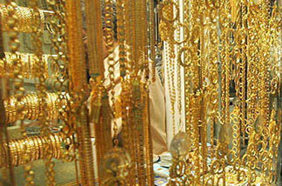 قیمت طلا در بازار نسبت به روز گذشته کاهش یافت.
